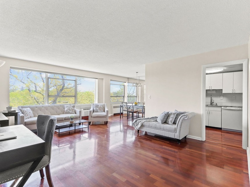 Hammond Park Condominiums unit 605, Chestnut Hill, MA 02467 - photo 1