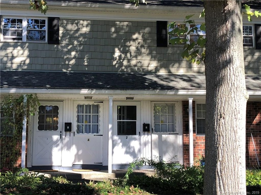 245 Unquowa Rd unit 2, Fairfield, CT 06824 - photo 1