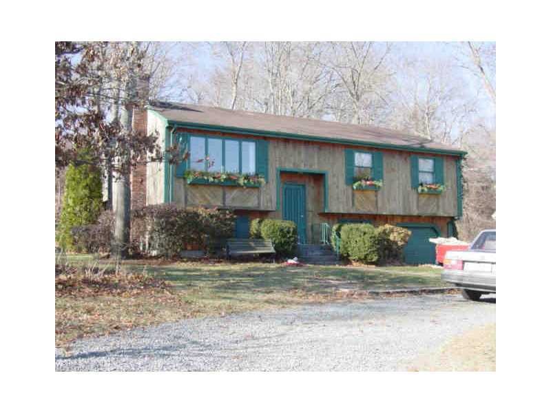 824 Middlebridge Rd, Wakefield, RI 02879 - photo 1