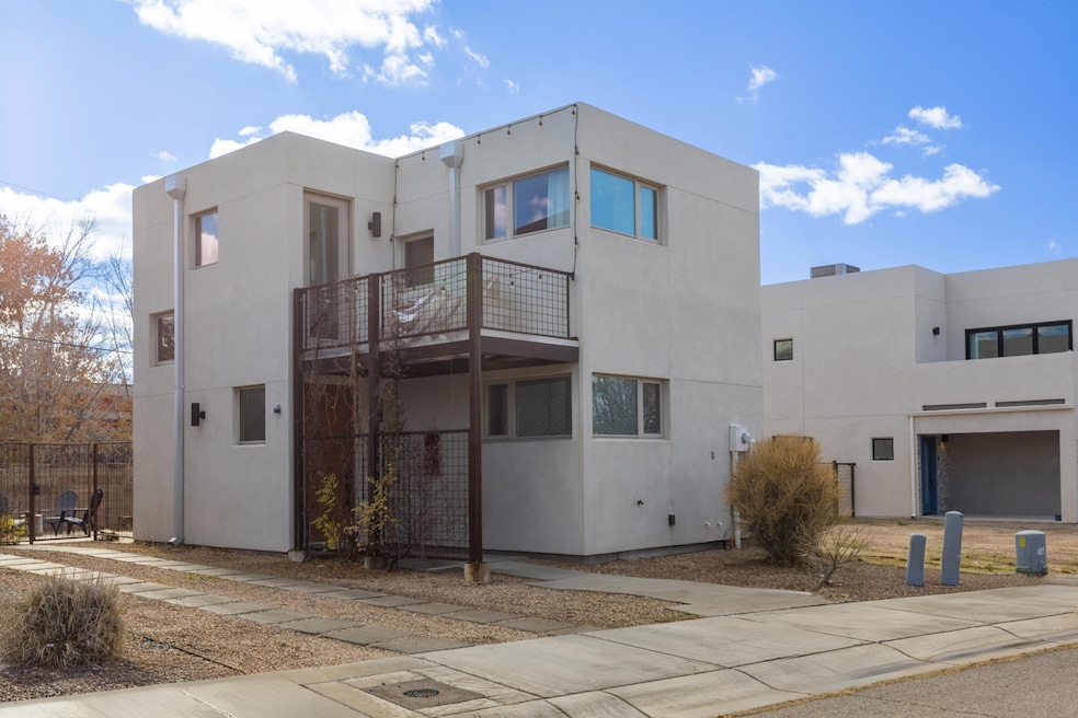 704 Benicia Ln, Albuquerque, NM 87102 - photo 1