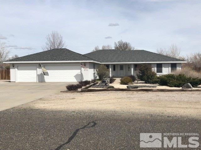 923 Driftwood Ln, Fallon, NV 89406 - photo 1