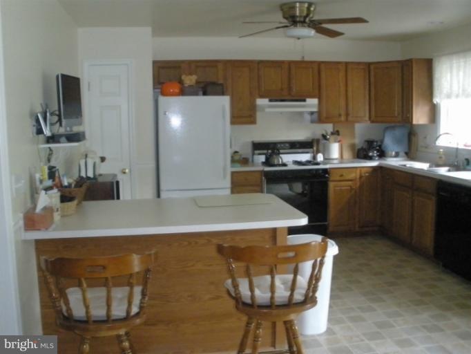 677 Foxcroft Rd, Warrenton, VA 20186 - photo 1