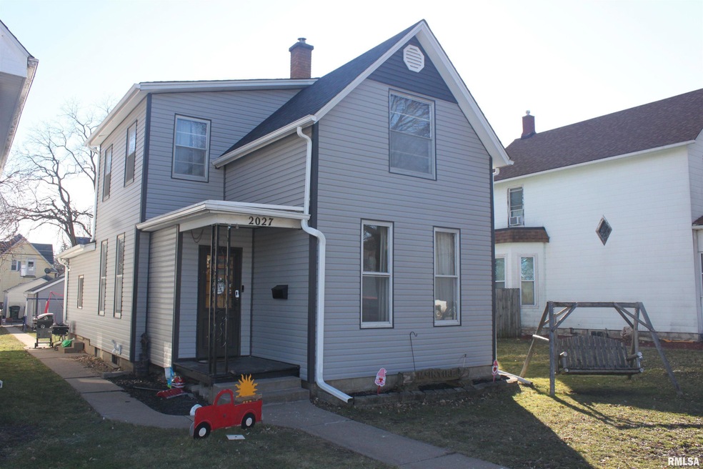 2027 W 3rd St, Davenport, IA 52802 - photo 1