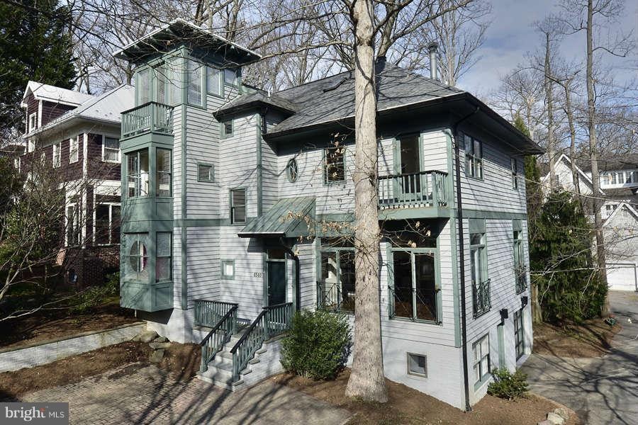 4540 Broad Branch Rd NW, Washington, DC 20008 - photo 1