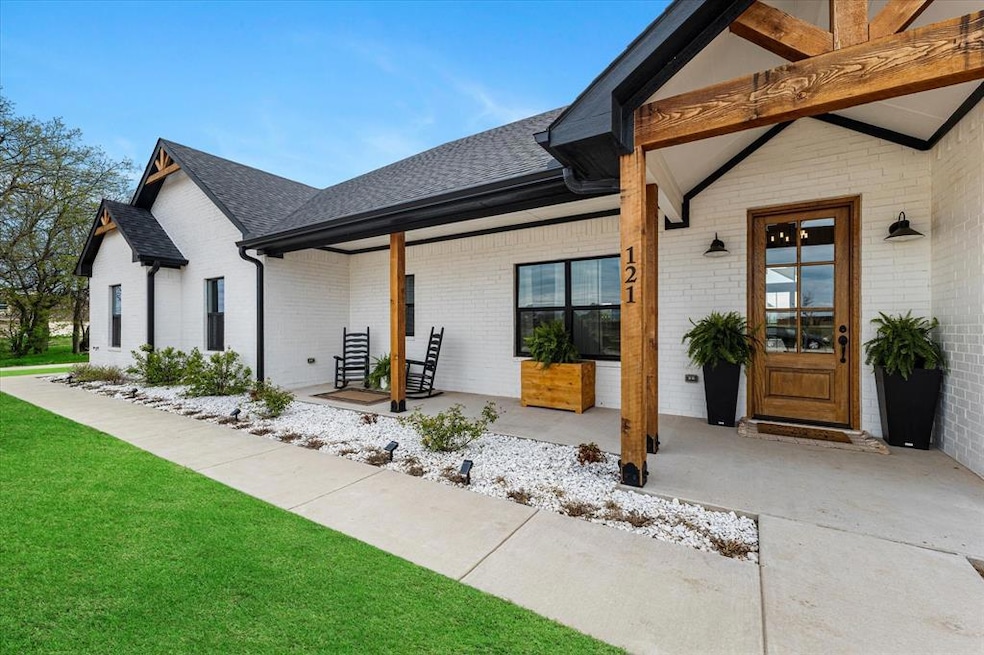 121 Chisolm Trail, Pottsboro, TX 75076 - photo 1