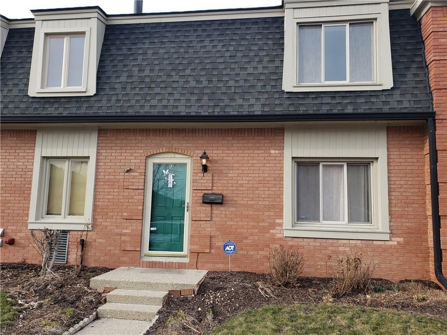 1148 Canterbury Square N, Indianapolis, IN 46260 - photo 1