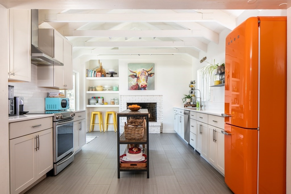 20 Beach St, Marion, MA 02738 - photo 1