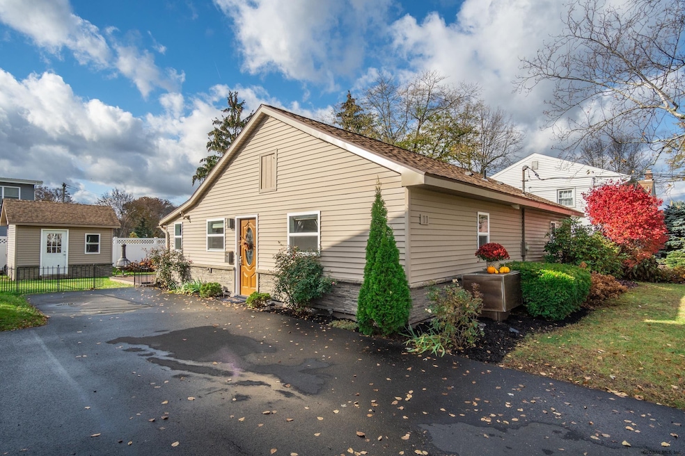11 Oregon Ave, Rensselaer, NY 12144 - photo 1