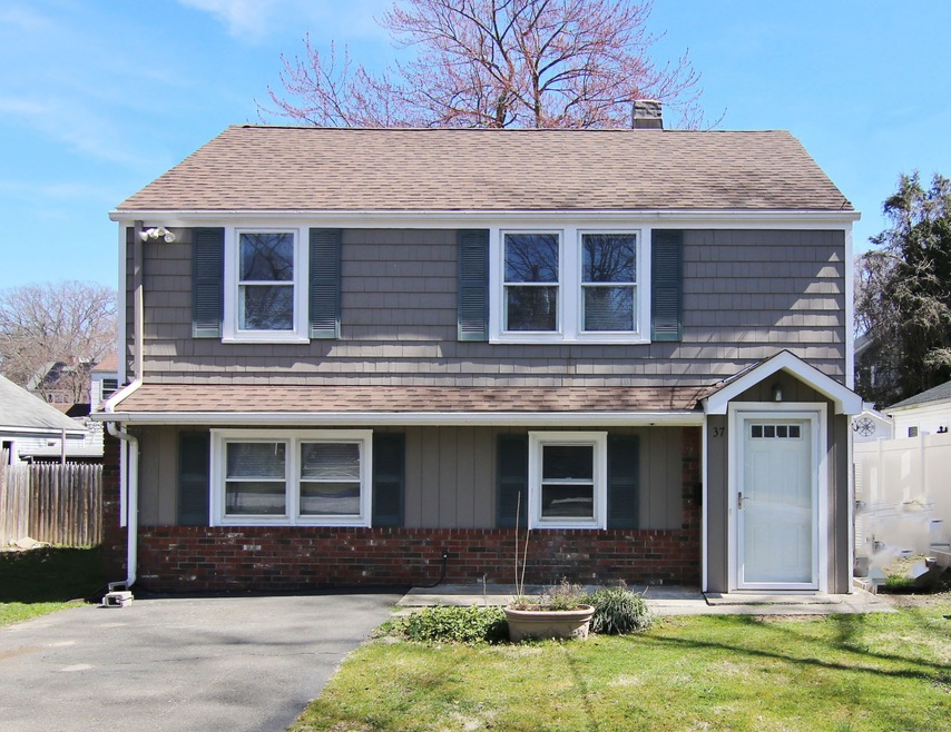 37 Frisbie St, Stamford, CT 06906 - photo 1