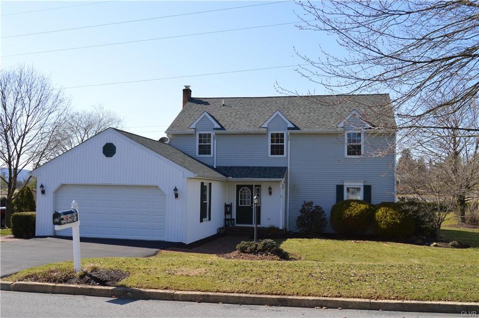 1670 Lamplighter Dr, Macungie, PA 18062 - photo 1