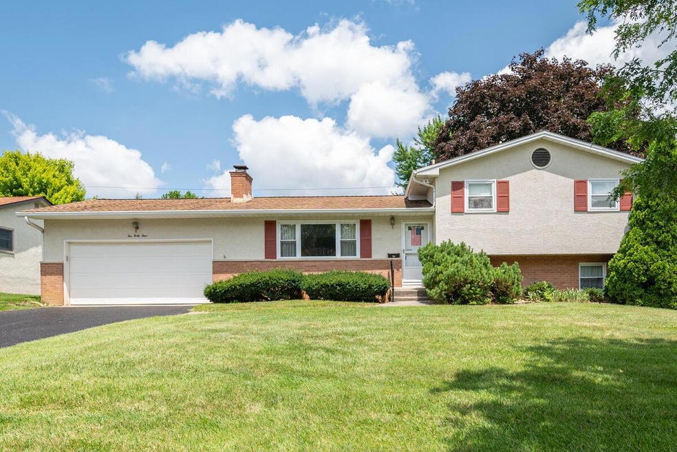 1044 Parkleigh exterior