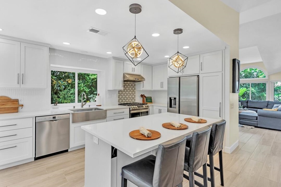 Sold $985,000 • Co-Listing Agent