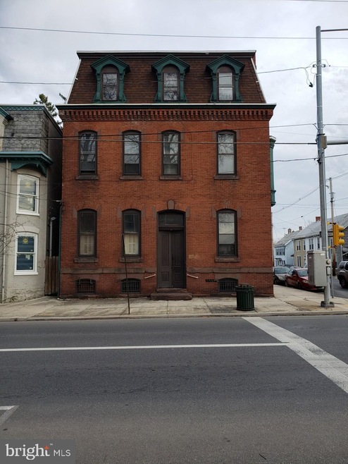 280 S Main St unit . 2, Chambersburg, PA 17201 - photo 1