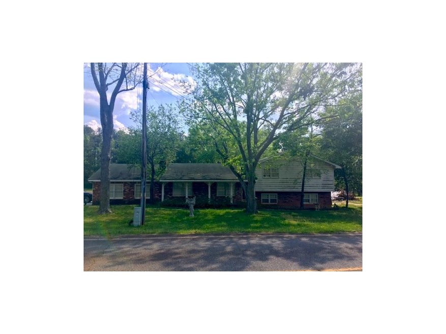 2049 Elmwood Cir, Snellville, GA 30078 - photo 1