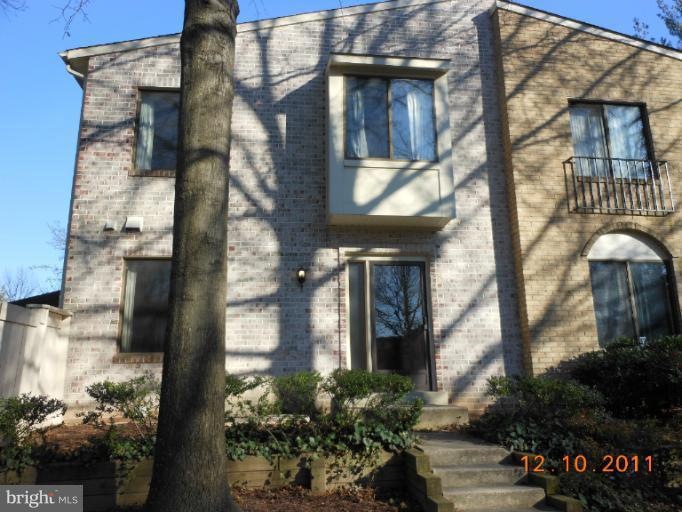 13 Sparrow Valley Ct, Montgomery Village, MD 20886 - photo 1