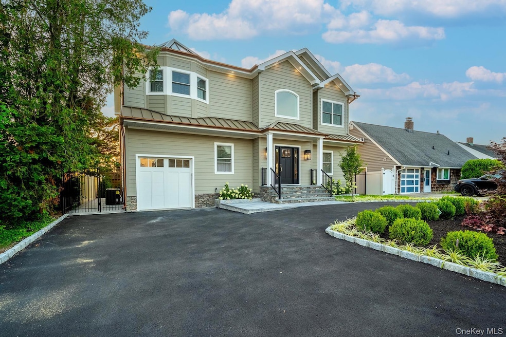 For Sale $1,389,000 • Co-Listing Agent