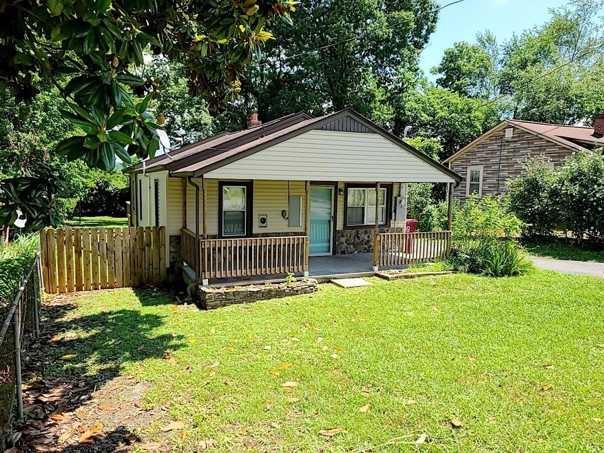 2212 Midway St, Johnson City, TN 37601 - photo 1