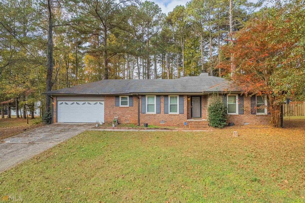 1975 Spencer Oaks Ln, Lithonia, GA 30058 - photo 1