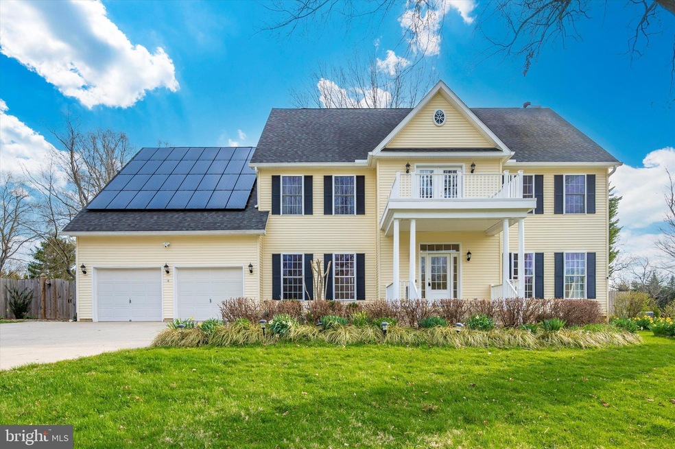 10805 Rock Run Dr, Potomac, MD 20854 - photo 1