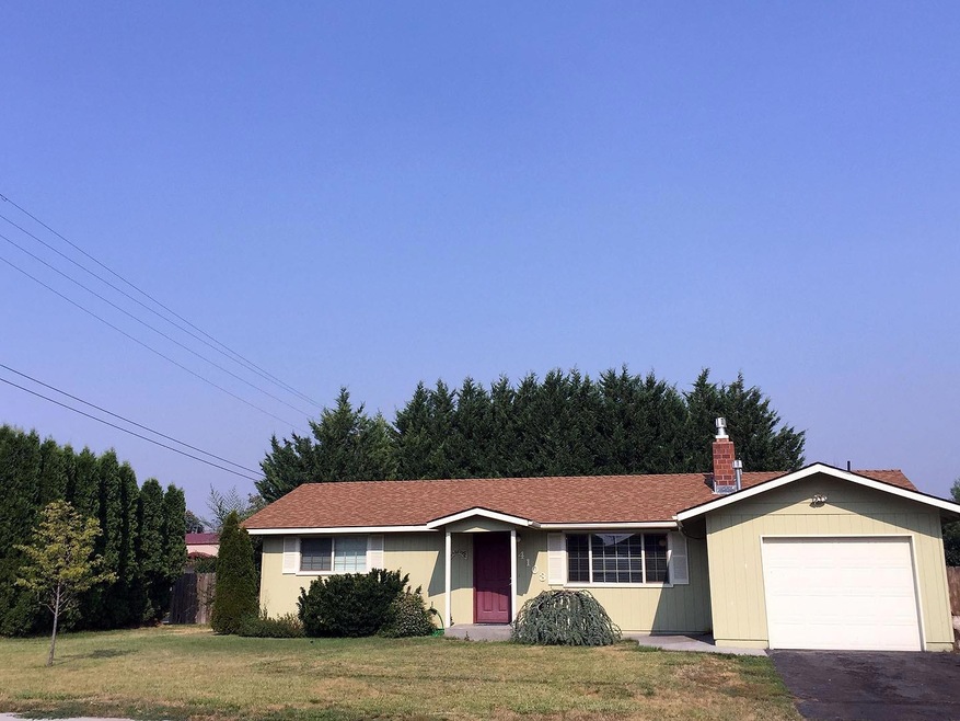 4103 Meadows Dr, Klamath Falls, OR 97603 - photo 1