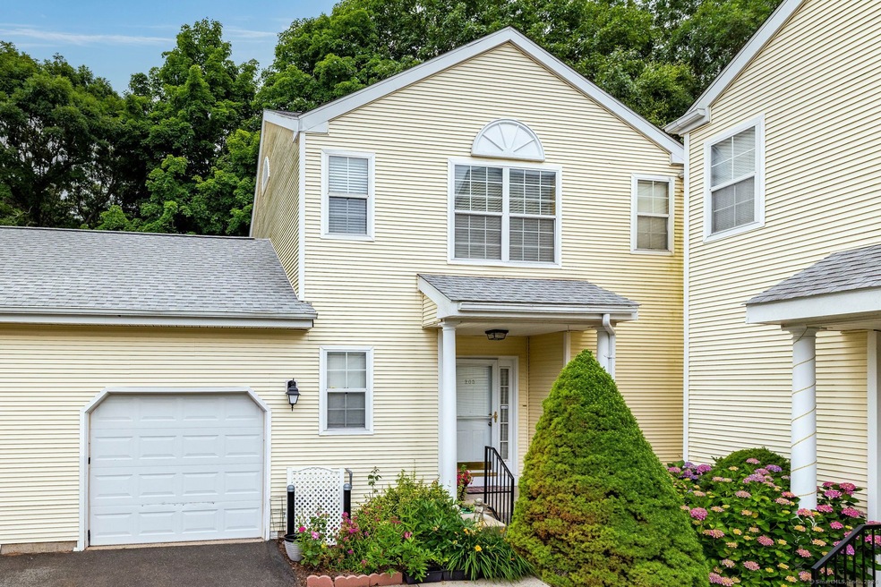 205 The Mews unit 205, Rocky Hill, CT 06067 - photo 1
