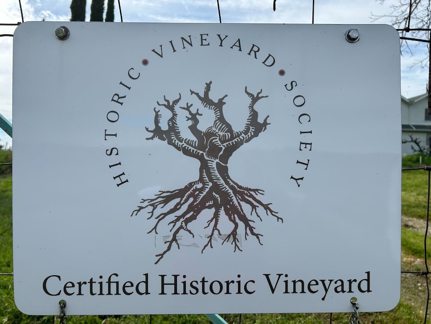 For Sale $2,700,000 • Co-Listing Agent