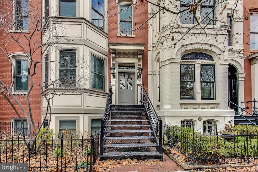 Sold $1,140,000 • Co-Listing Agent