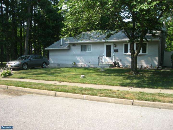 621 Otter Branch Dr, Magnolia, NJ 08049 - photo 1