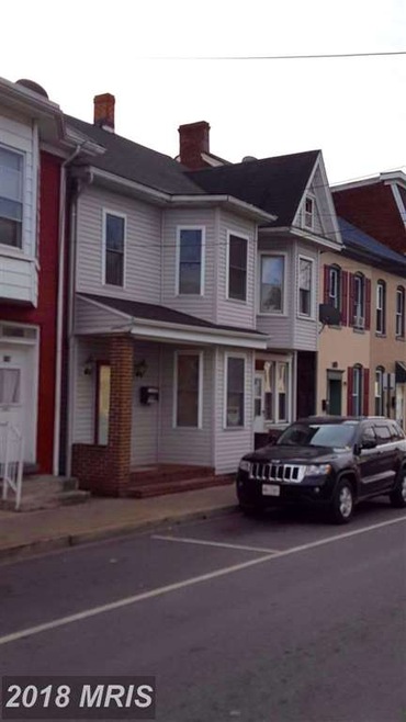 132 N Locust St, Hagerstown, MD 21740 - photo 1