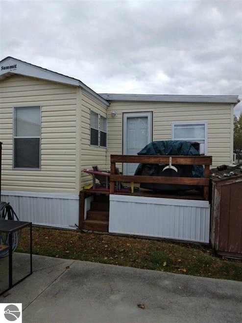 3675 E Michigan Ave, Au Gres, MI 48703 - photo 1