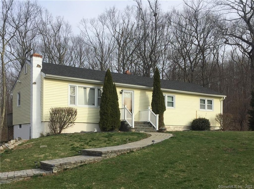 385 Farmwood Rd, Waterbury, CT 06704 - photo 1