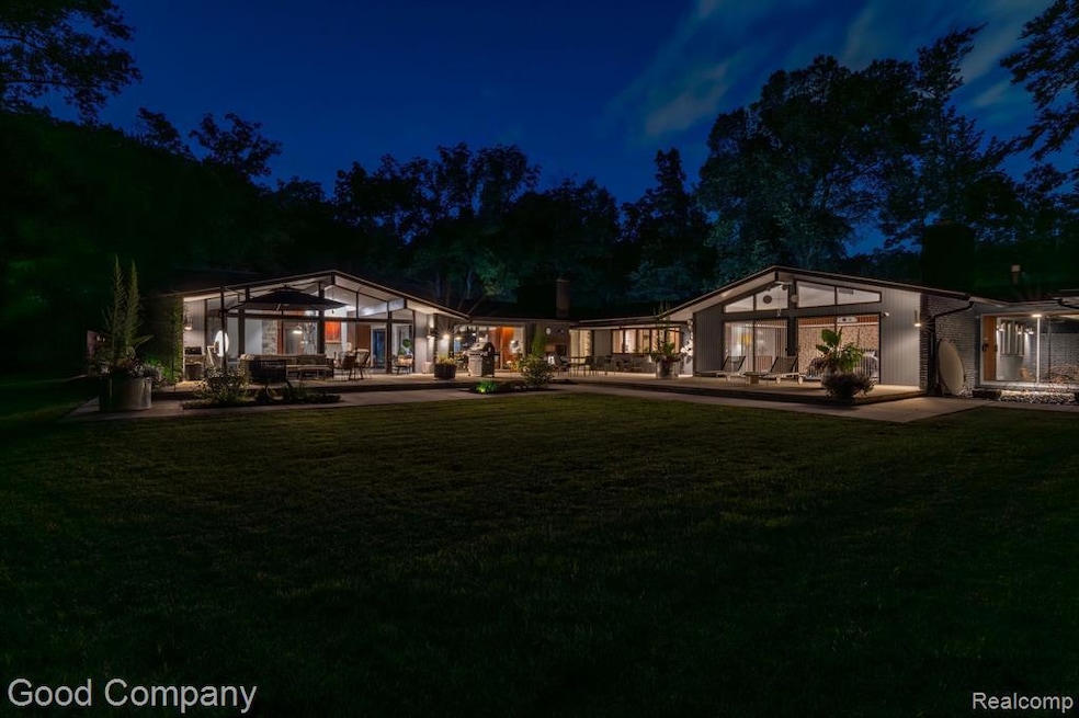 Sold $1,650,000 • Co-Listing Agent