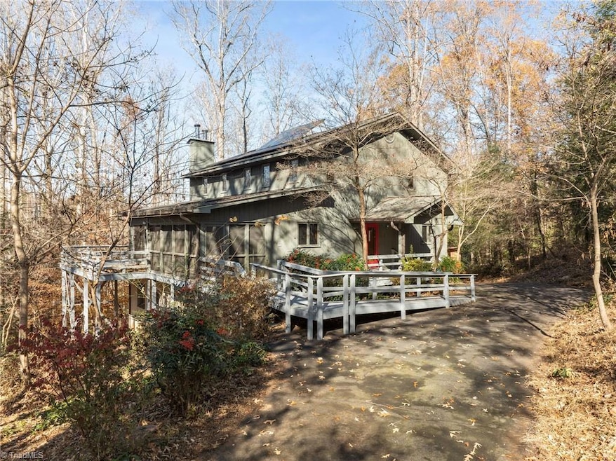 606 Thornwood Rd, Jamestown, NC 27282 - photo 1