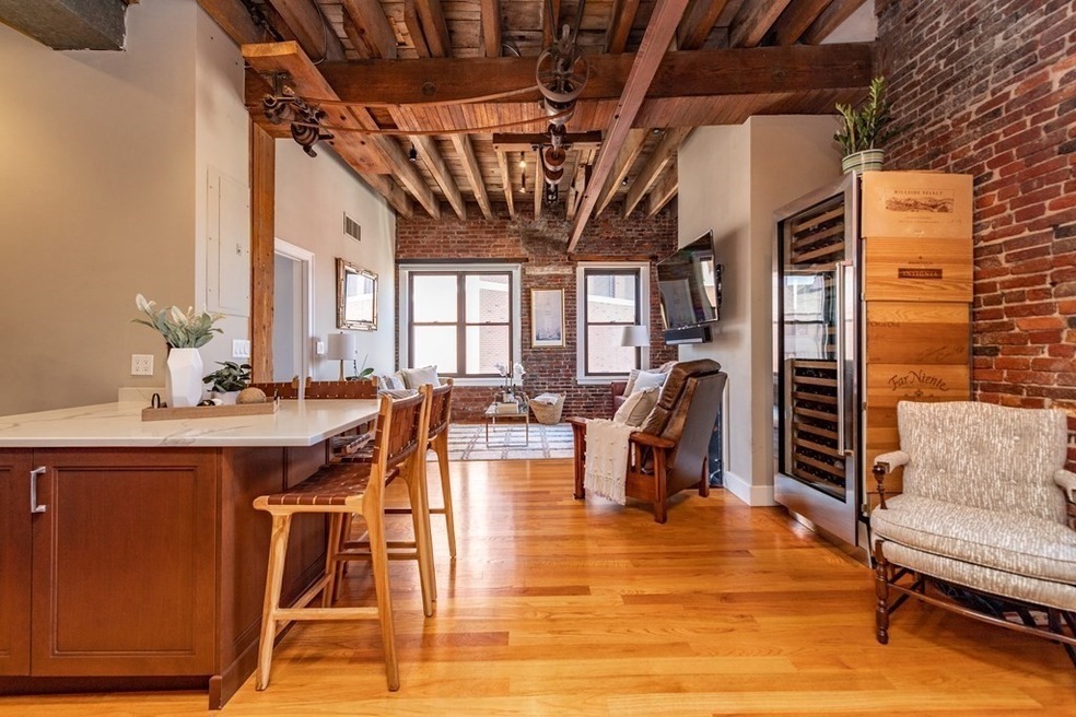 120 Fulton St unit 4E, Boston, MA 02109 - photo 1