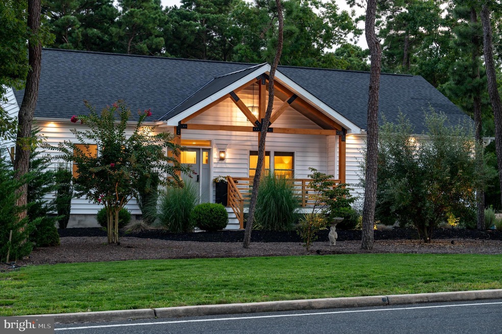 Sold $599,999 • Co-Listing Agent