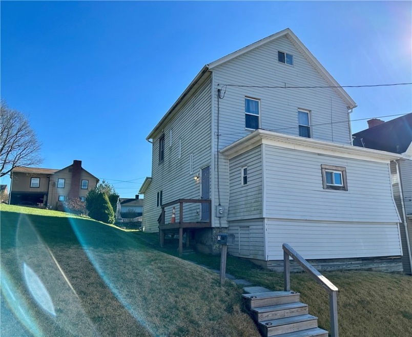 176 Huffman St, Waynesburg, PA 15370 - photo 1