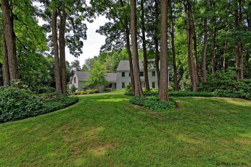 8 Edgewood Cir, Albany, NY 12204 - photo 1