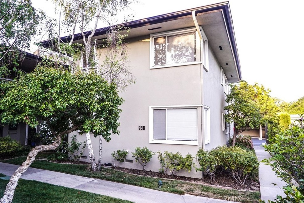 938 S Orange Grove Blvd unit D, Pasadena, CA 91105 - photo 1