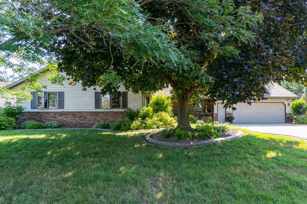 N396 Tamarack Dr, Appleton, WI 54915 - photo 1