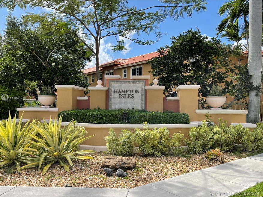 10563 SW 6th St unit 1303, Pembroke Pines, FL 33025 - photo 1