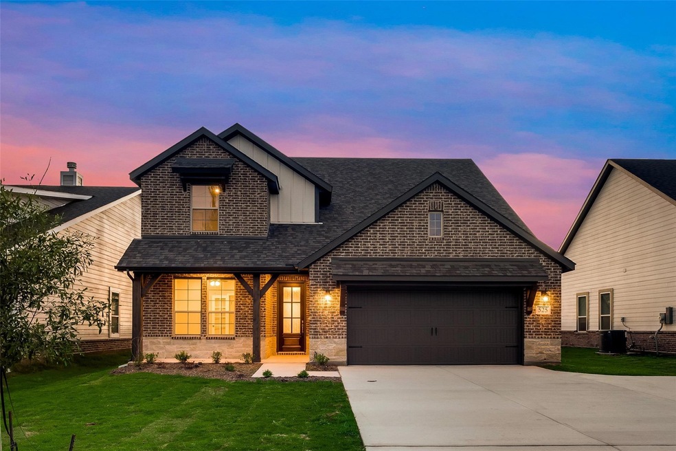 525 Smith Rd, Springtown, TX 76082 - photo 1