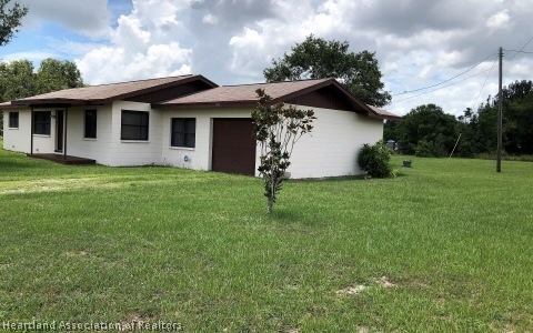 976 Lake Dr E, Lake Placid, FL 33852 - photo 1