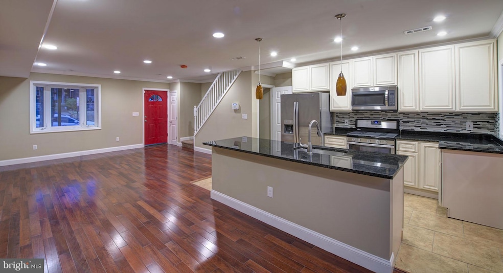 3925 Kimble Rd, Baltimore, MD 21218 - photo 1