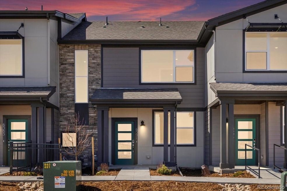 6357 N Netherland Ct, Aurora, CO 80019 - photo 1