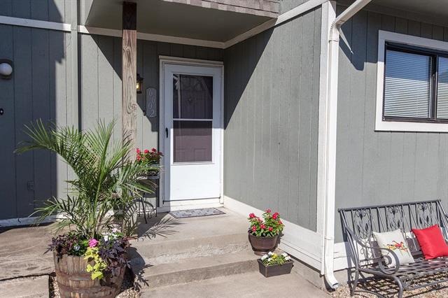 6602 Halsey St, Shawnee, KS 66216 - photo 1