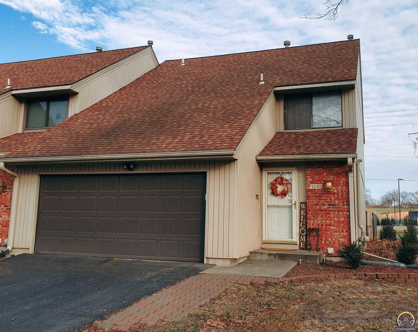 3040 SW Randolph Ave, Topeka, KS 66611 - photo 1