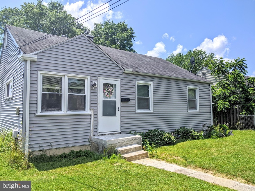 740 W 14th St, Front Royal, VA 22630 - photo 1