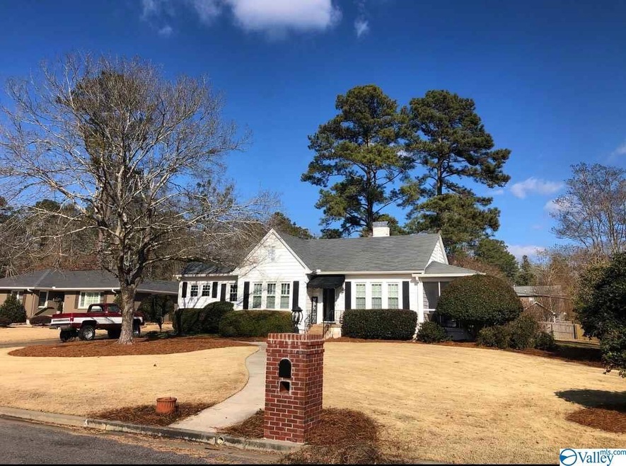 115 Forrestine Ave, Gadsden, AL 35901 - photo 1
