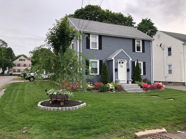 46 Bennett St unit 1, Waltham, MA 02453 - photo 1