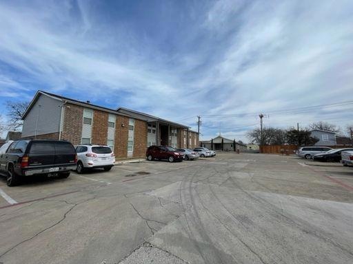 319 SE 3rd St unit 103, Grand Prairie, TX 75051 - photo 1